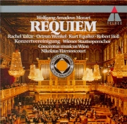 MOZART - Harnoncourt - Requiem pour solistes, chur et orchestre en ré m